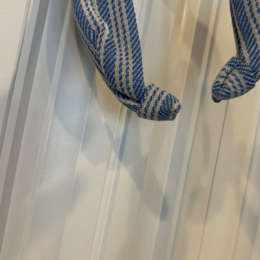 Time And Tru Blue And White Knot Headband‎